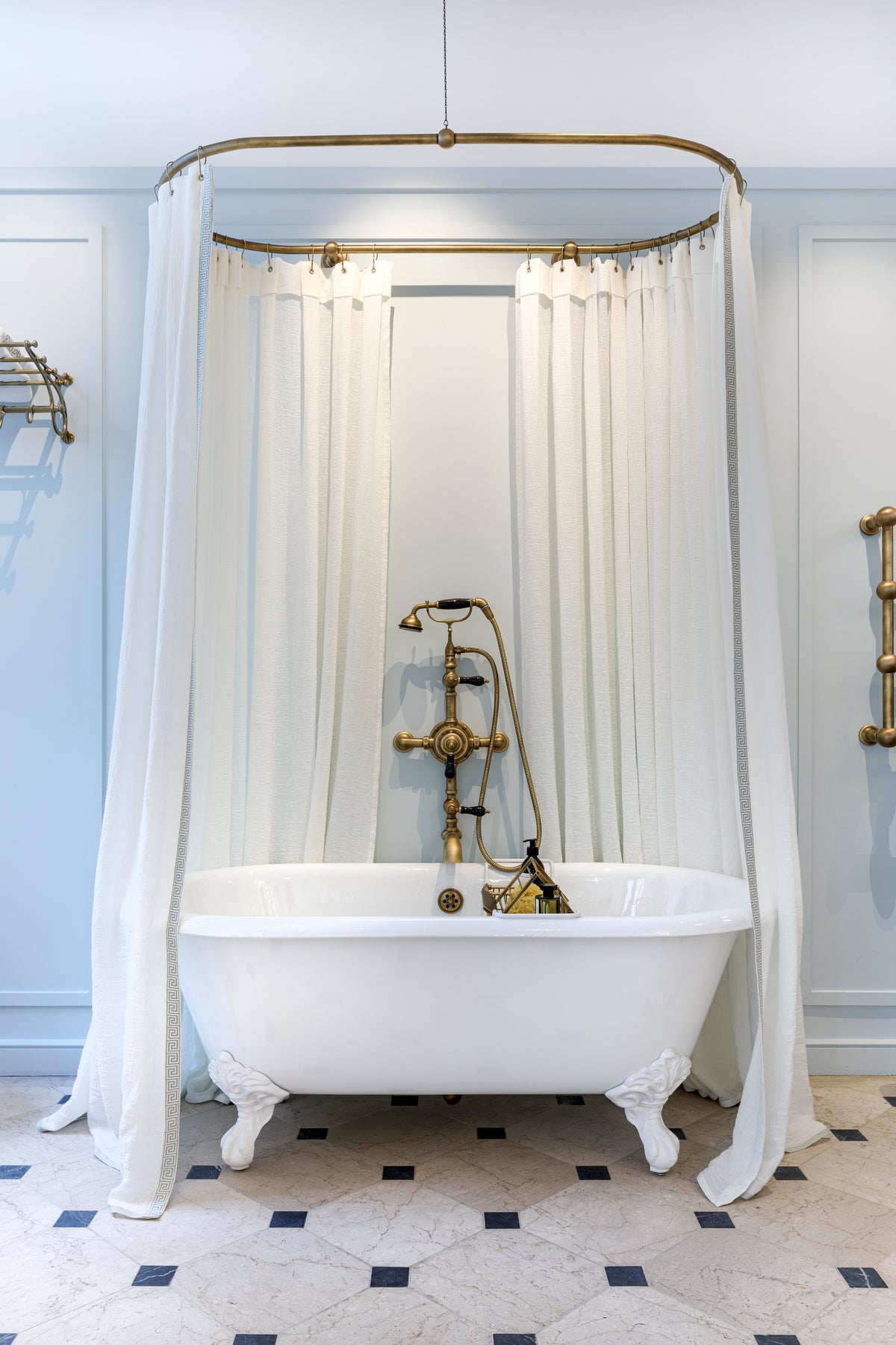 Showroom VOLEVATCH (40, rue Bonaparte, Paris 75006) - photographe Thibault Pousset 